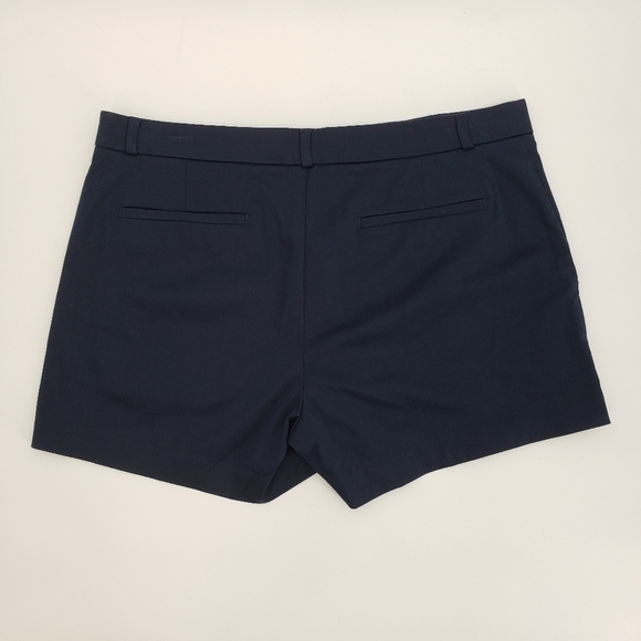 BANANA Republic Beaded Shorts in Navy Blue, Size 12P - Picture 3 of 8